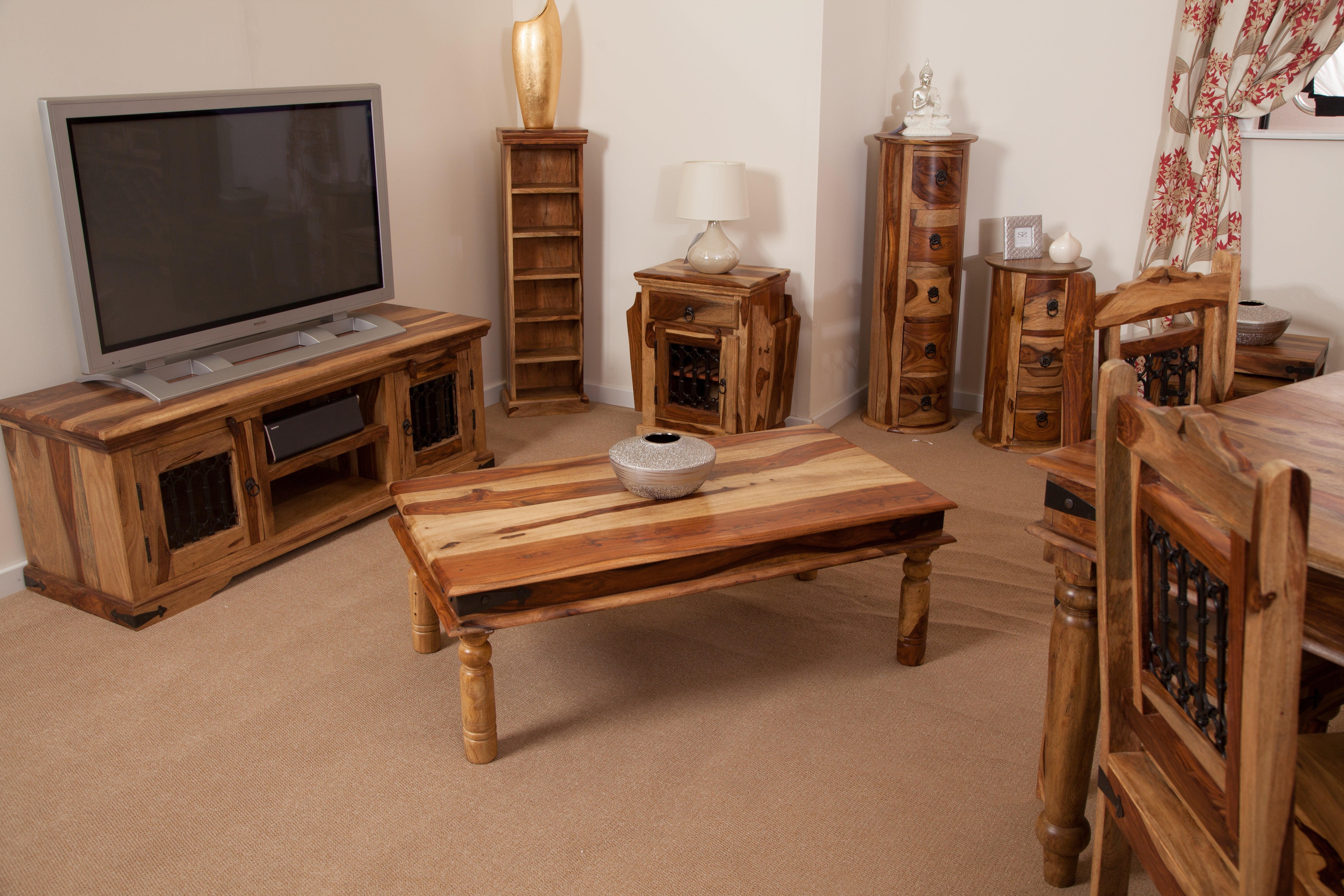 Jali Living & Dining